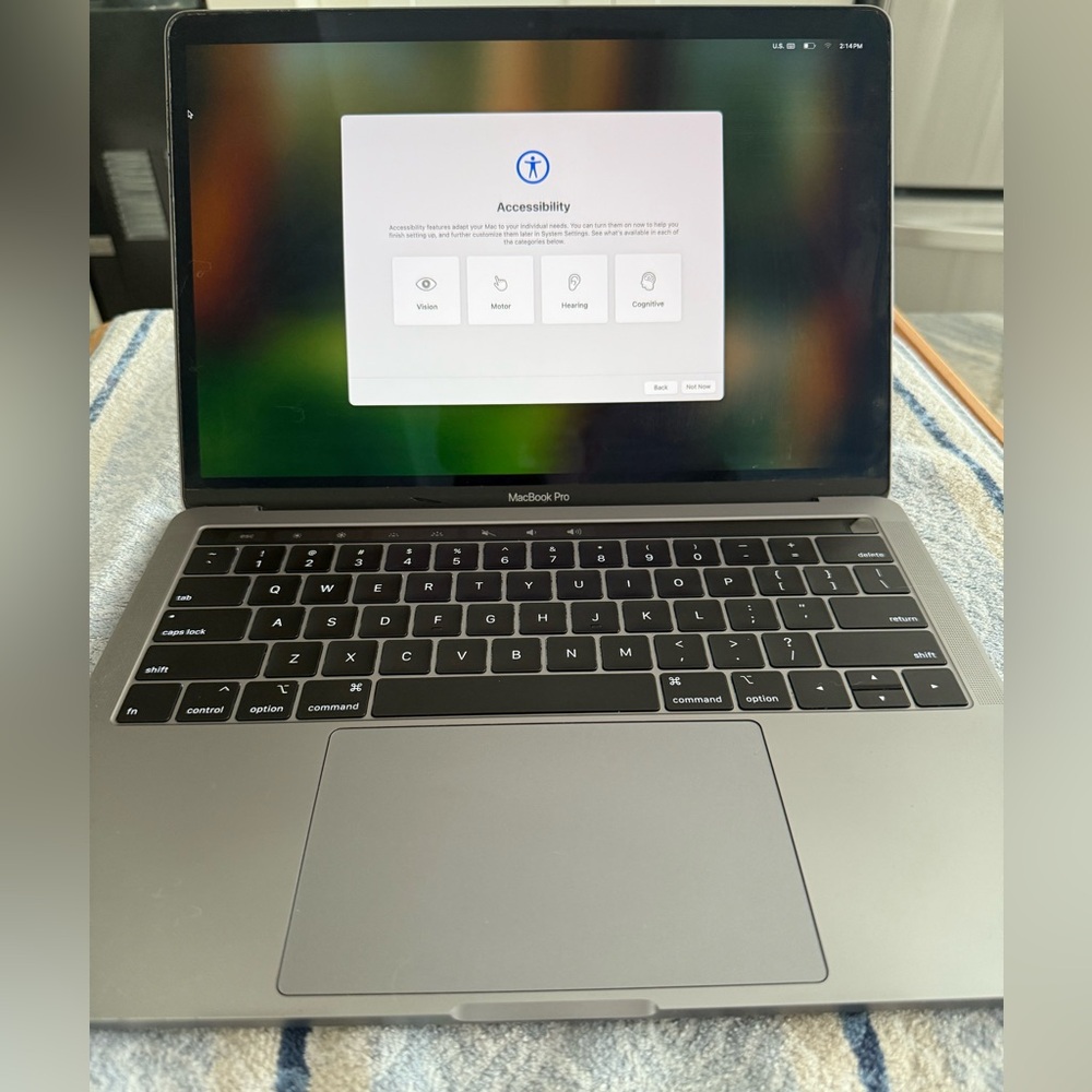 2019 Apple MacBook Pro 13inch 128g with Touch Bar - Space Gray
